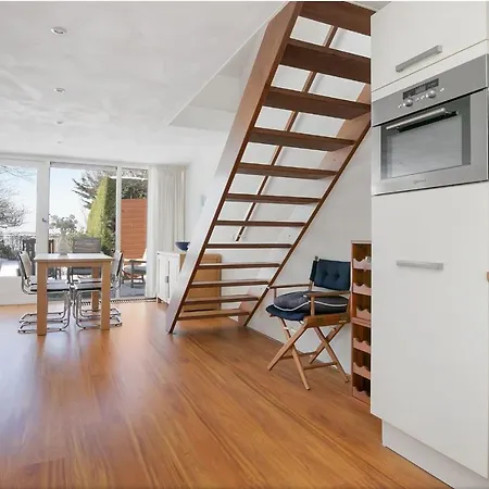 House 19 Relax Warmond