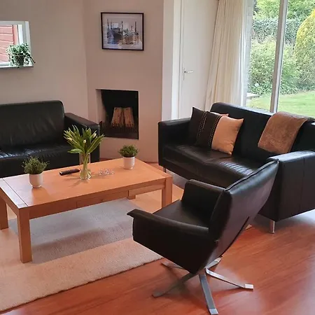House 19 Relax Semesterbostad Warmond