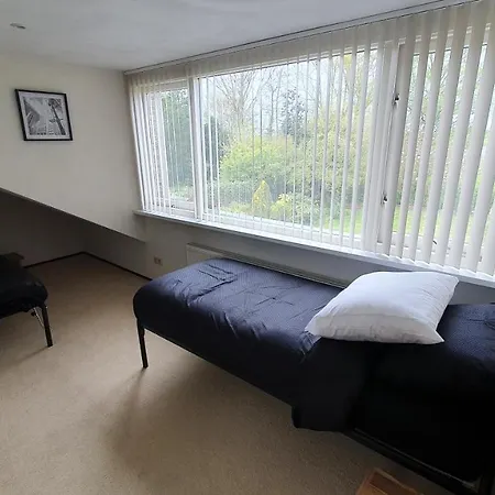 Semesterbostad House 19 Relax Warmond