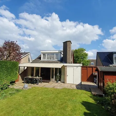 Semesterbostad House 19 Relax Warmond